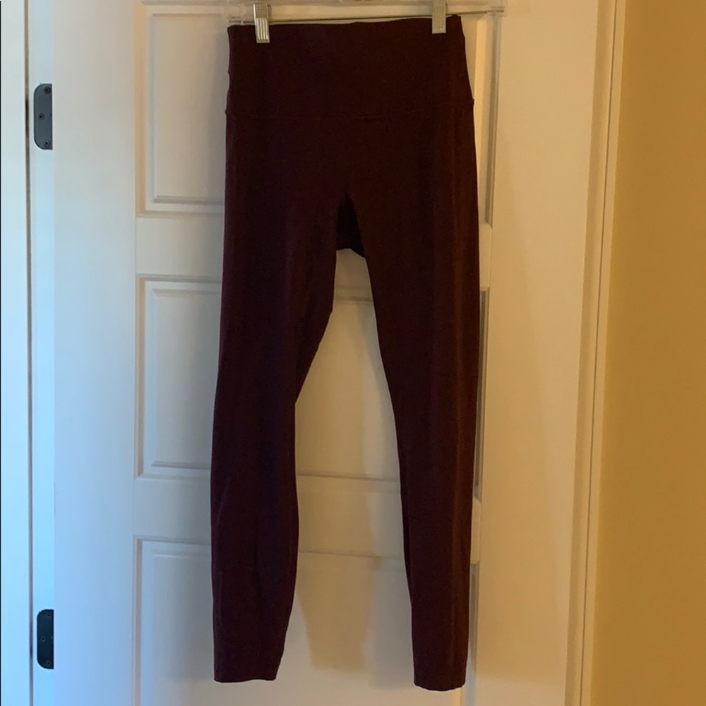 Lululemon wonder under in 25”